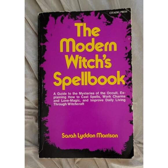 Other - The Modern Witch’s Spellbook (1971) Sarah Lyddon Morrison | Vintage Occult Paper